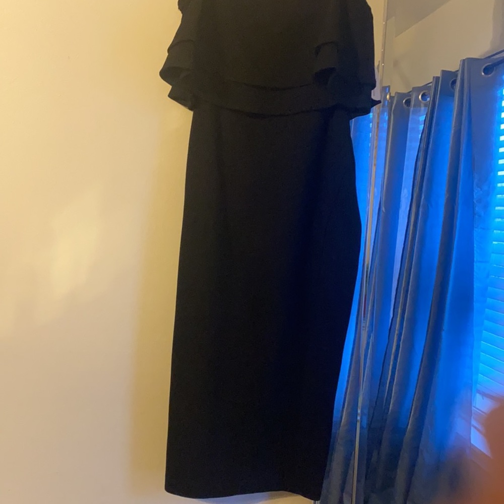 Dress - Picture 3 of 3